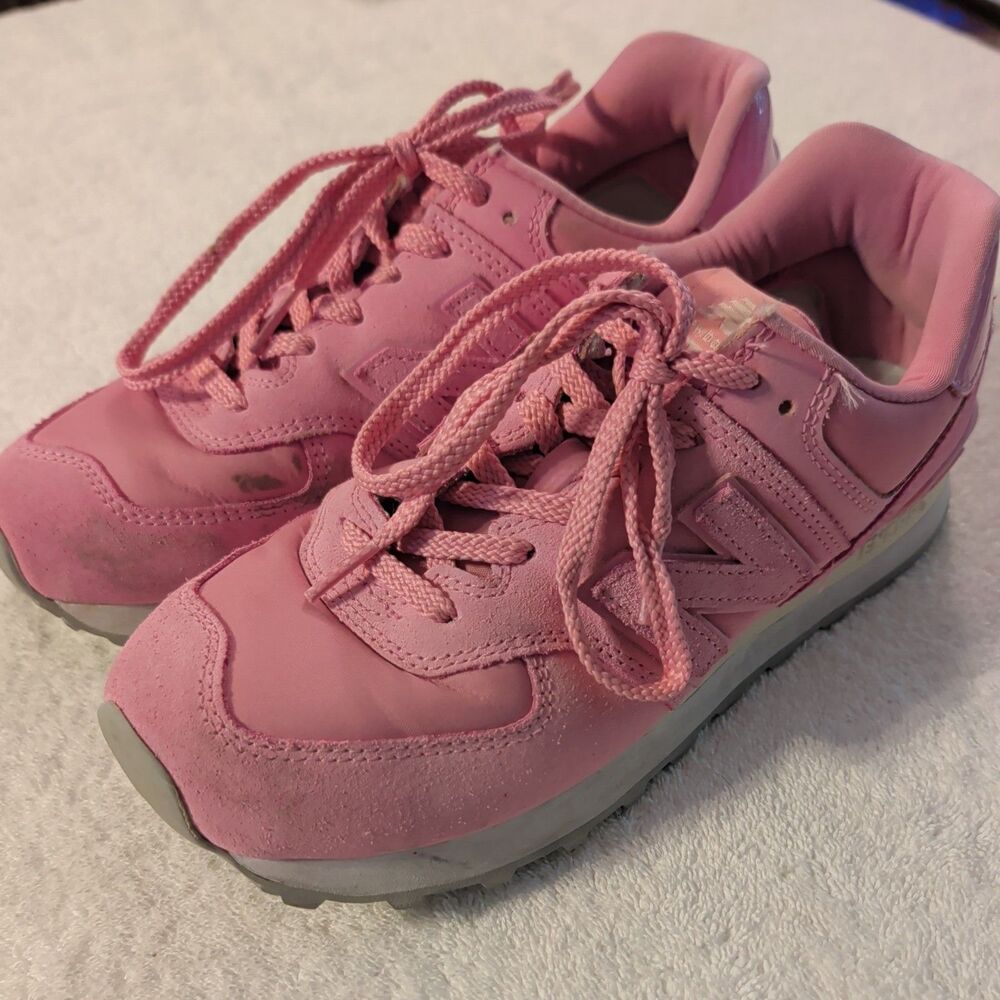 Womens New Balance 574 Athletic Shoe Pink Sugar W8.5